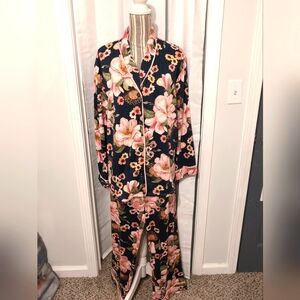 Room Service 2-Piece Pajama Set Women's Size XXL Black & Pink Floral Design NWOT